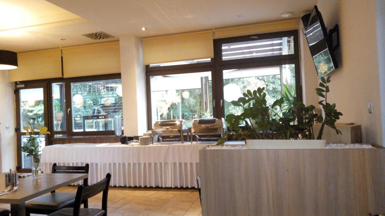 Hotel Rezident Turčianske Teplice Exterior foto